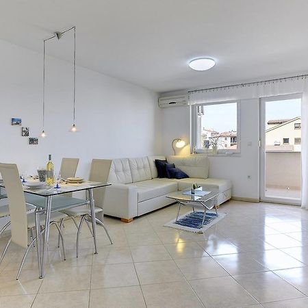 Apartment Frlan Лижнян Экстерьер фото