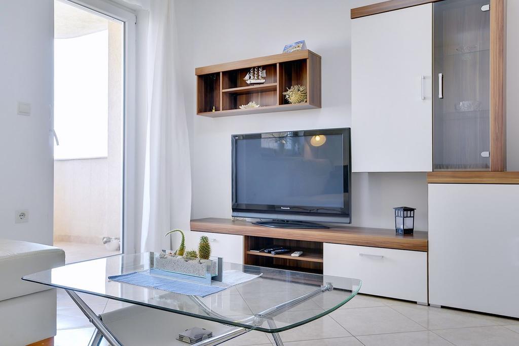 Apartment Frlan Лижнян Экстерьер фото